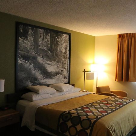 Super 8 By Wyndham Windsor/Madison North Hotel Ruang foto
